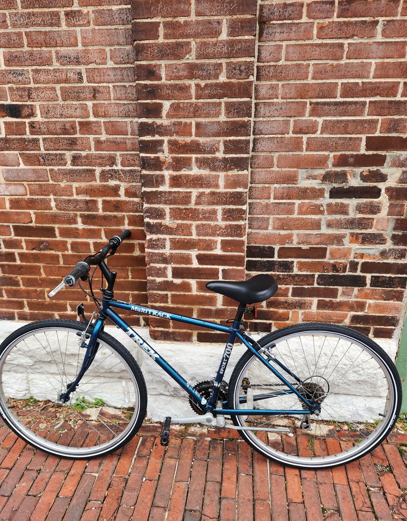 Trek Bike : Trek 700 Multi : 17"