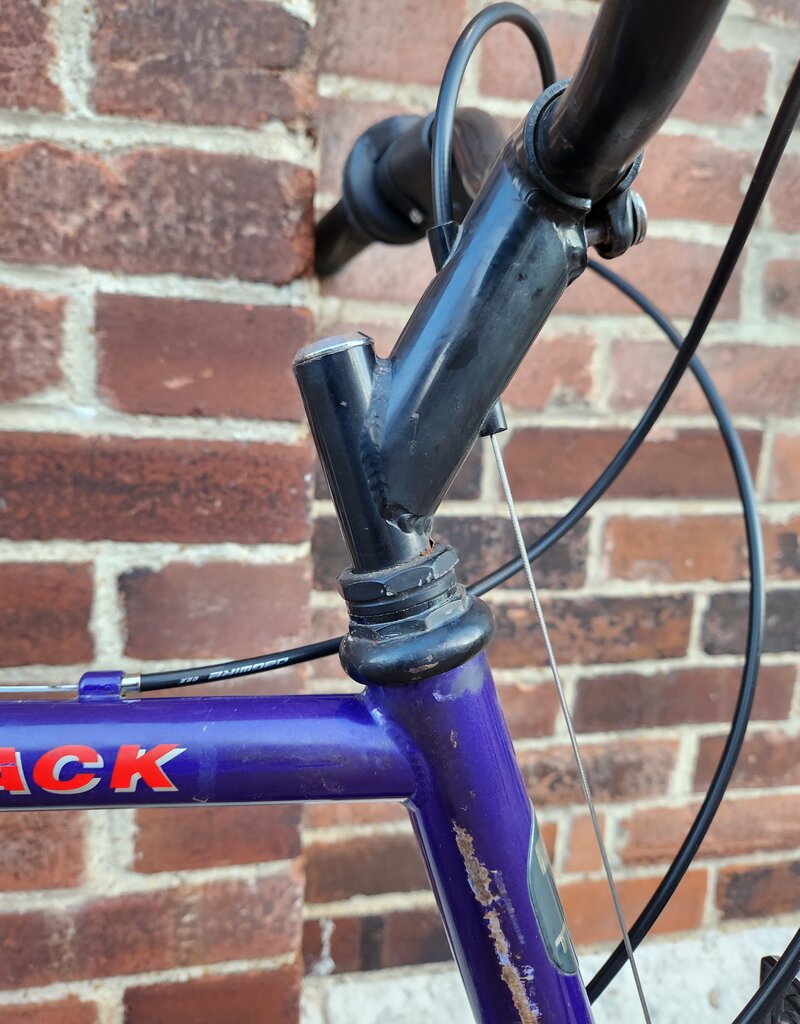 Trek Bike : Trek 700 Multitrack : 23"