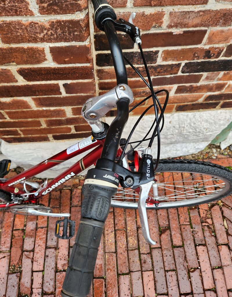 Schwinn Bike : Schwinn Voyageur : 15"