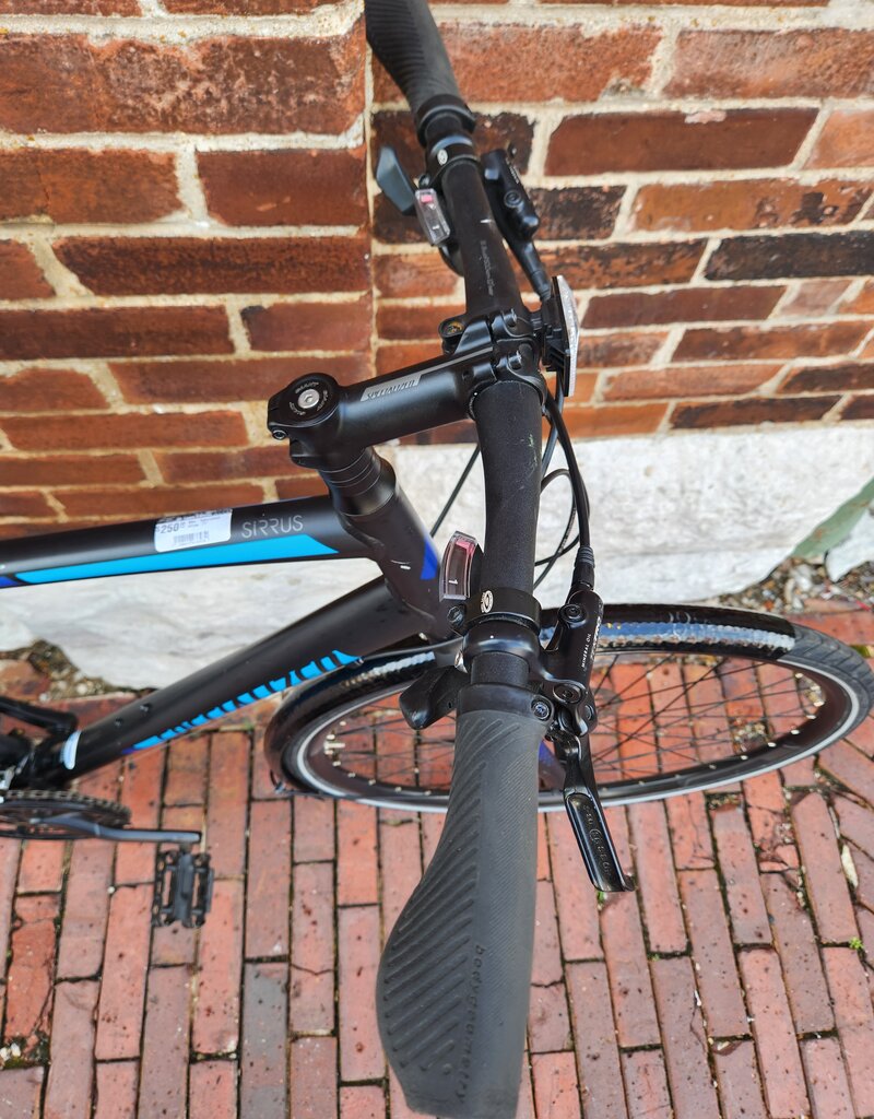 Specialized Bike : Specialized Sirrus : 21"