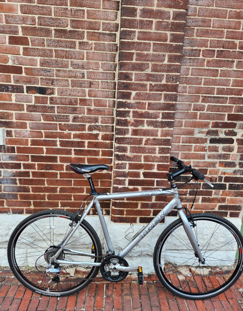 Trek Bike : Trek FX 7.5 : 20"