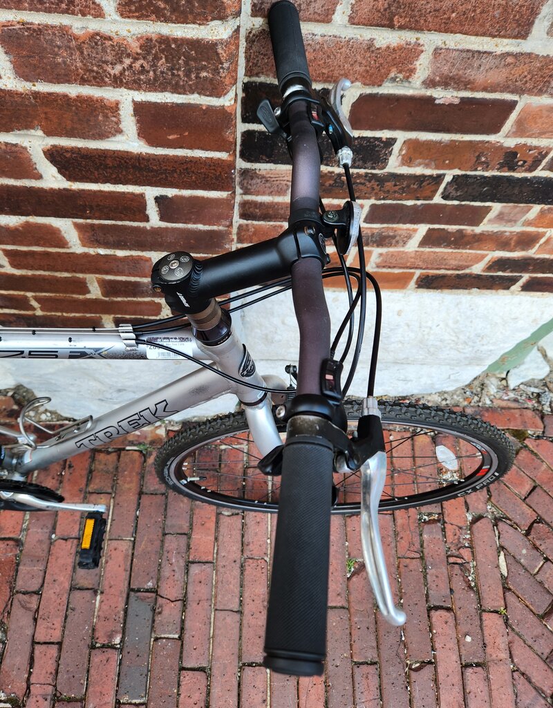 Trek Bike : Trek FX 7.5 : 20"