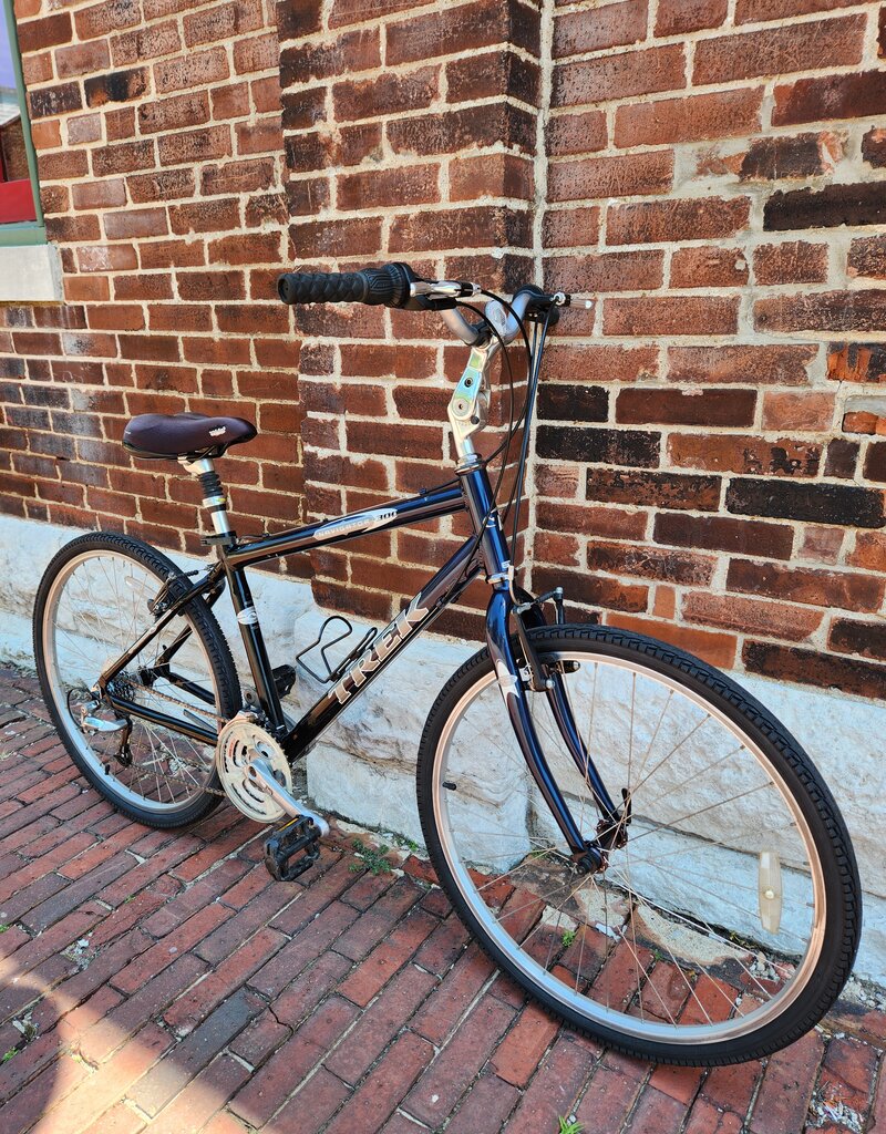 Trek Bike : Trek Navigator 300 : 16.5"