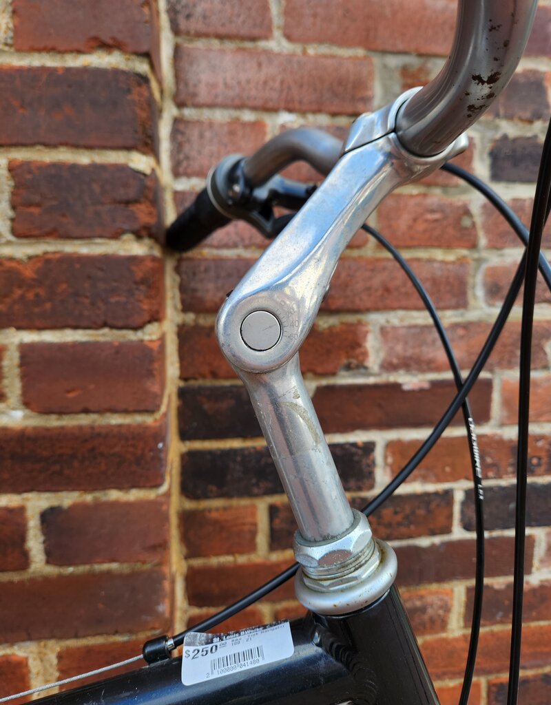 Trek Bike : Trek Navigator 100 : 21"
