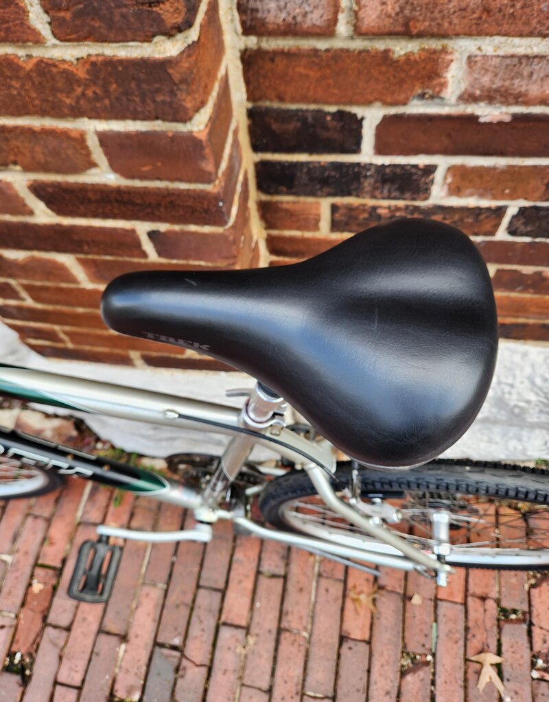 Trek Bike : Trek Navigator 100 : 21"