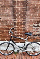 Trek Bike : Trek Navigator 100 : 21"