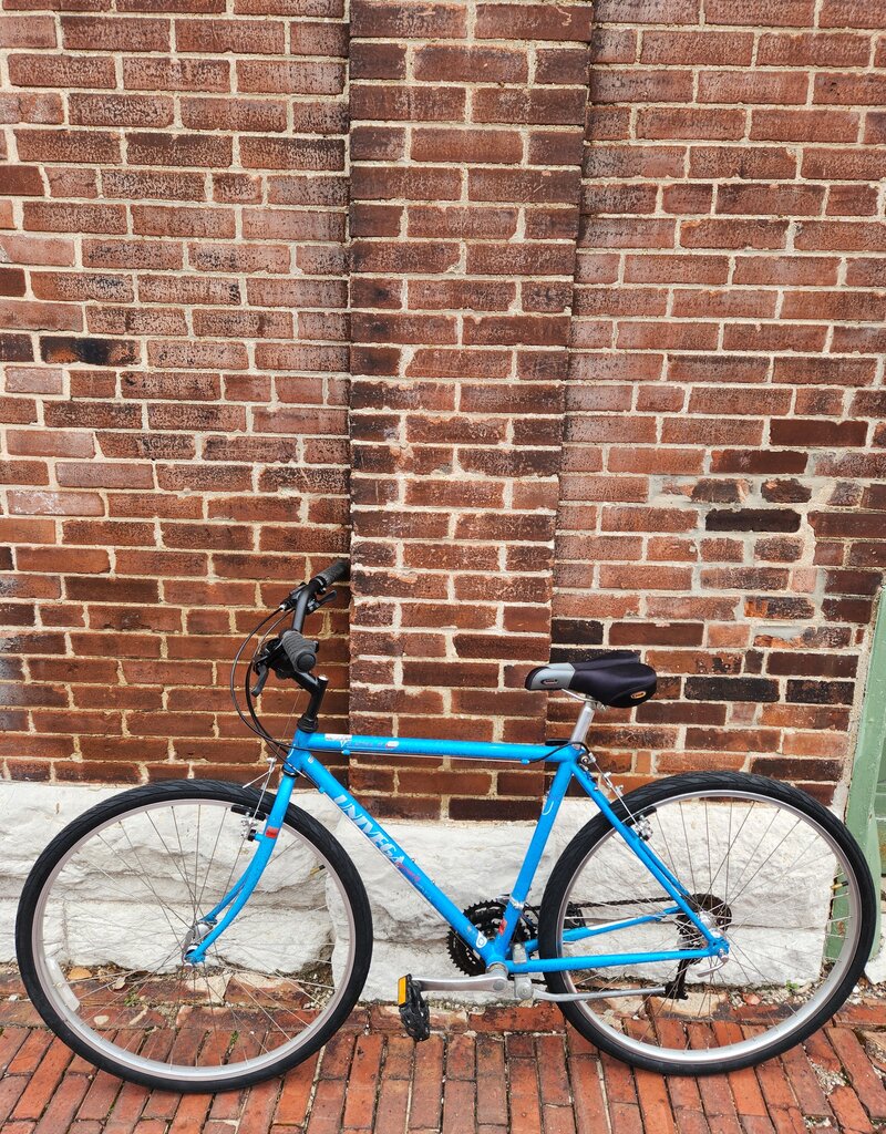 Univega Bike : Univega Via active-se : 18.5"