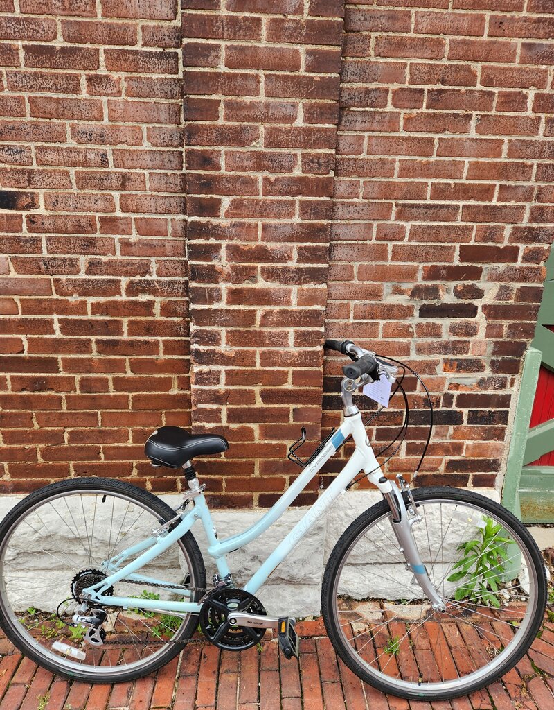 Giant Bike : Giant Cypress : 16" Step Thru