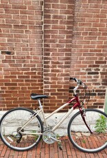 Schwinn Bike : Schwinn Sierra : 18"