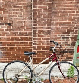 Schwinn Bike : Schwinn Sierra : 18"