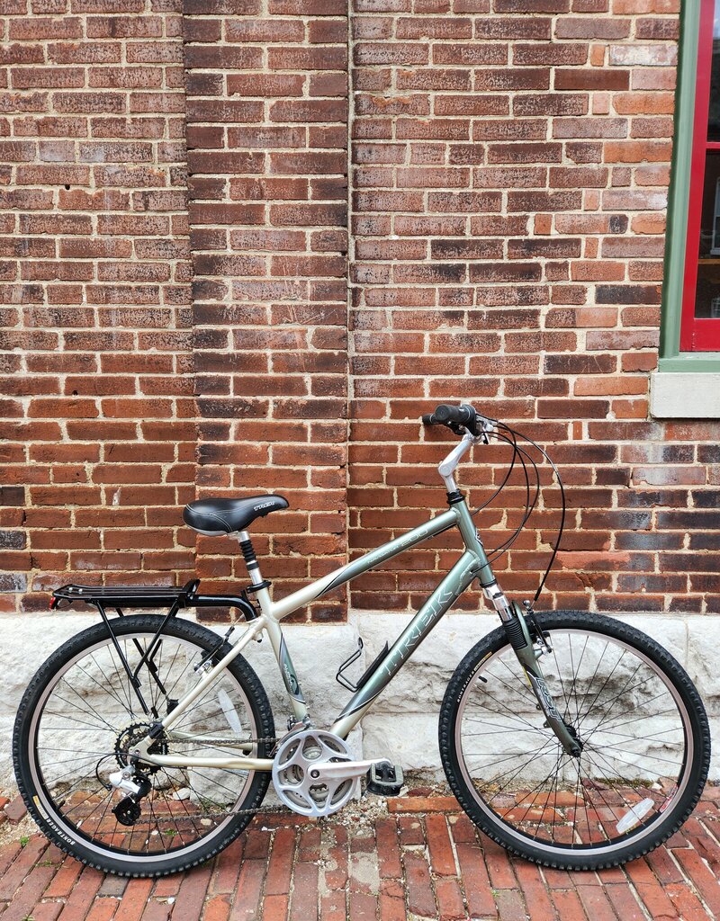 Trek Bike : Trek Navigator 200 : 18"