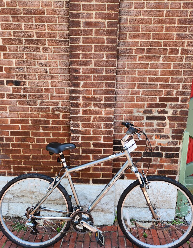 Raleigh Bike : Raleigh Passage 3.0 : 23"