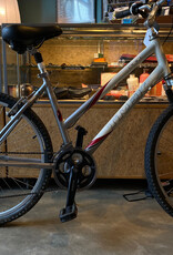 Trek Bike : Trek Navigator 200 : 18"