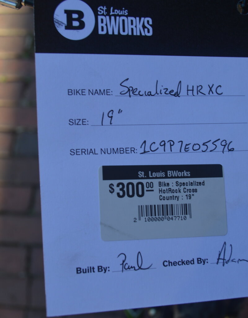 Specialized Bike : Specialized HotRock Cross Country : 19"