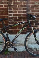 Specialized Bike : Specialized HotRock Cross Country : 19"
