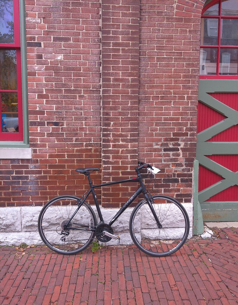 Trek BIKE : Trek 7.2FX : 22.5"