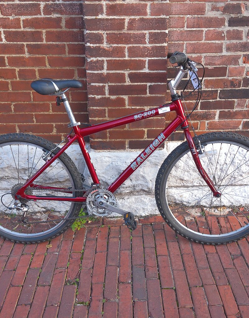 Raleigh Bike : Raleigh SC200 : 18"