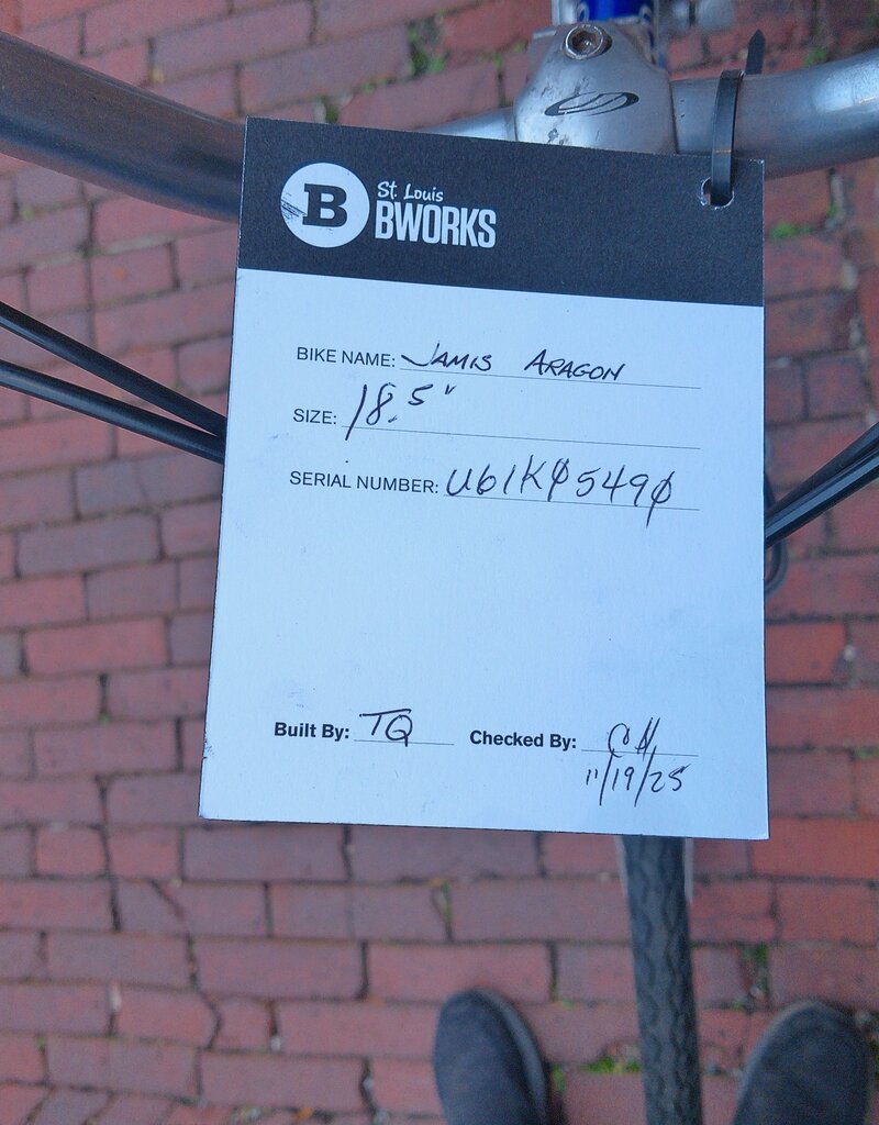 Jamis Bike : Jamis Aragon : 18.5"