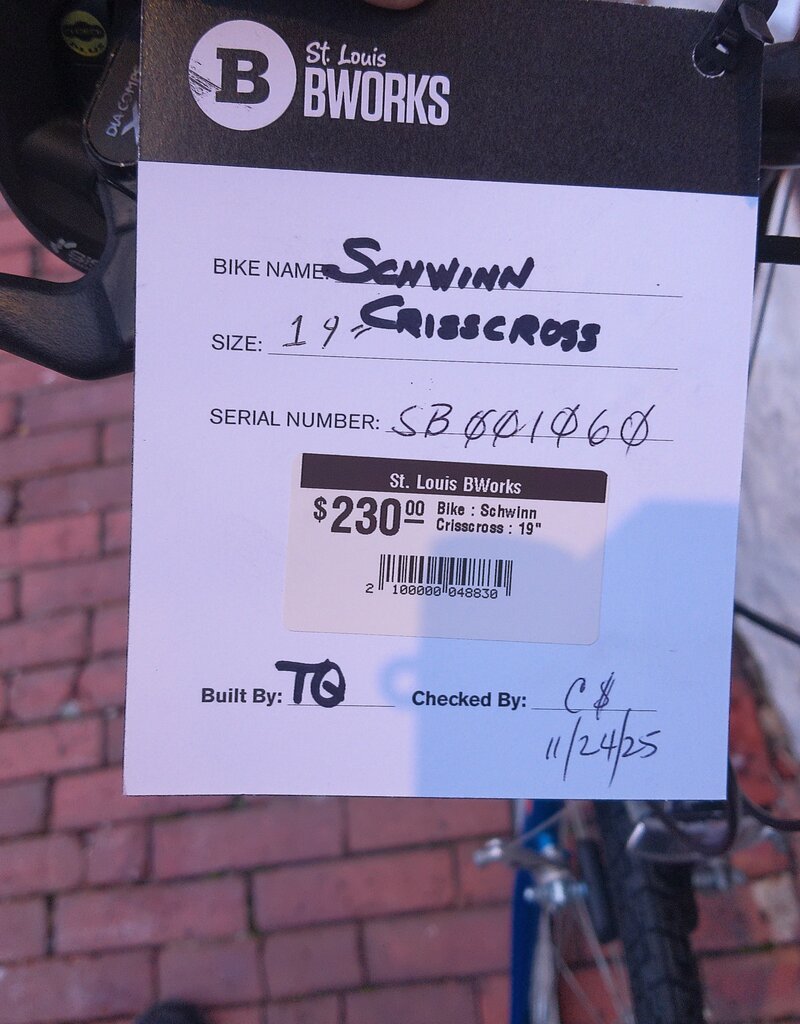 Schwinn Bike : Schwinn Crisscross : 19"