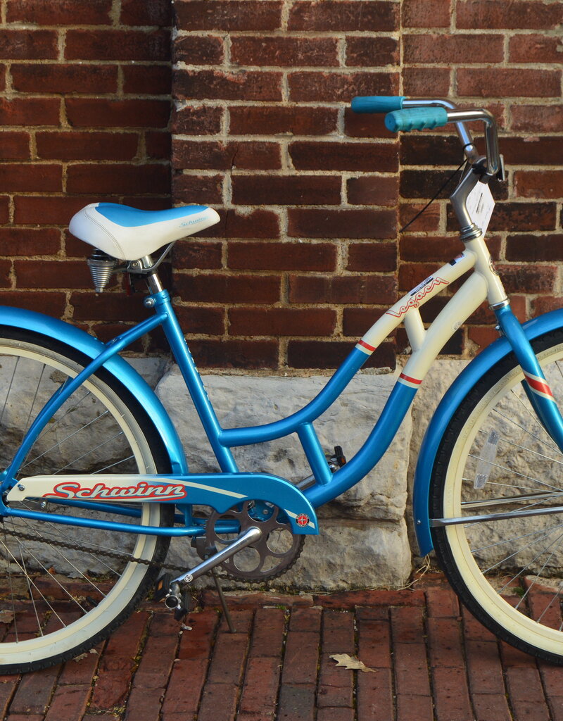 Schwinn Bike : Schwinn Legacy : 18"