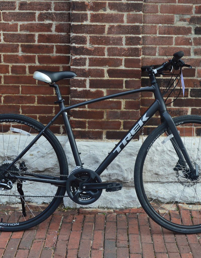 Trek Bike: Trek FX2: 20"