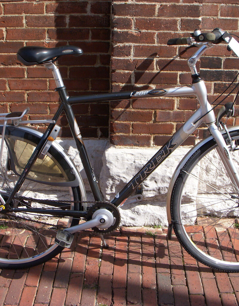 Trek Bike : Trek Navigator L200 : 25"