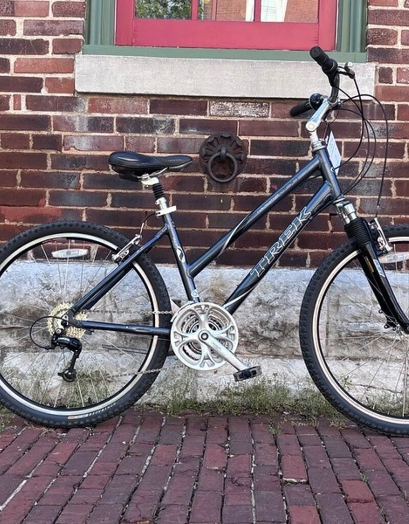 Trek Trek Navigator 300 : 16.5" Step Thru