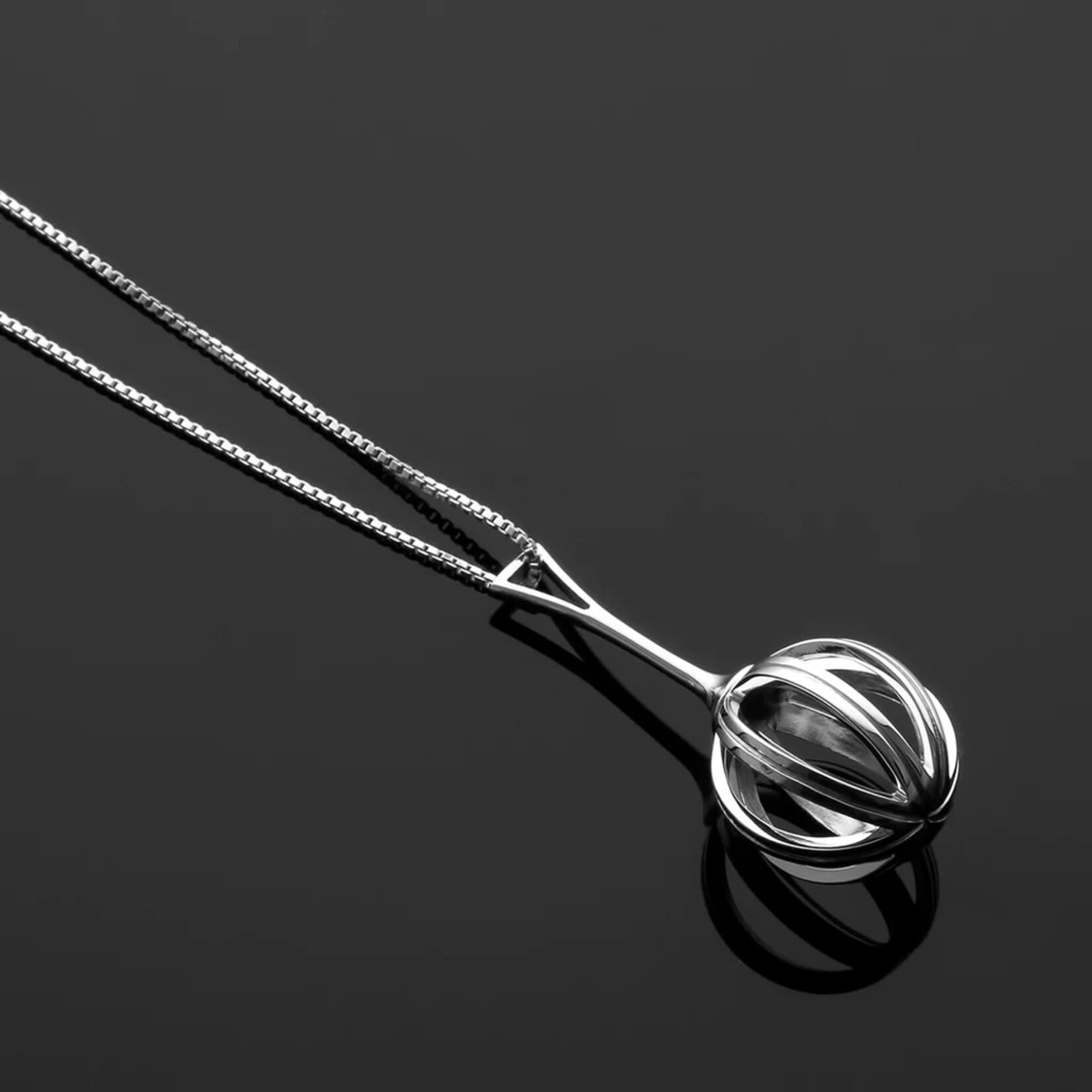 hk+np hk+np Q Series Pendant  (w/ 18" chain)