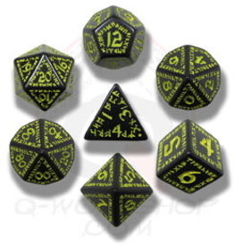 RUNIC DICE SET: BLACK/YELLOW (7)
