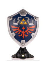 ZELDA BREATH OF THE WILD LIGHT UP HYLIAN SHIELD