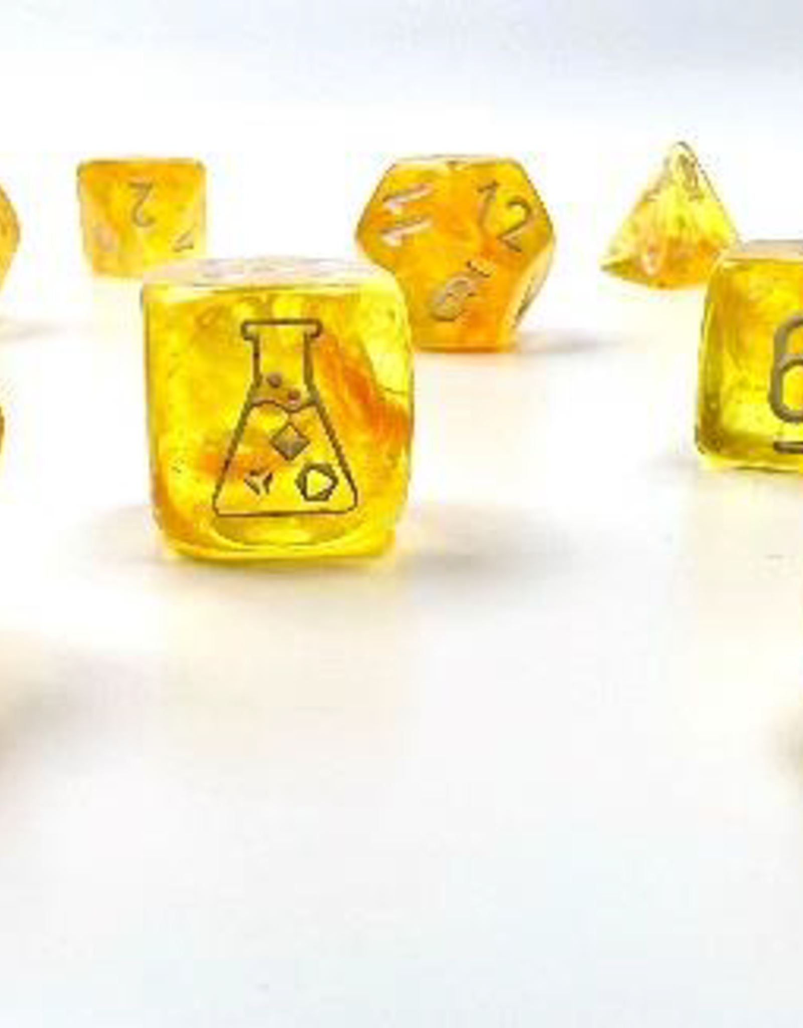Chessex BOREALIS 7-DIE SET CANARY/WHITE LUMINARY