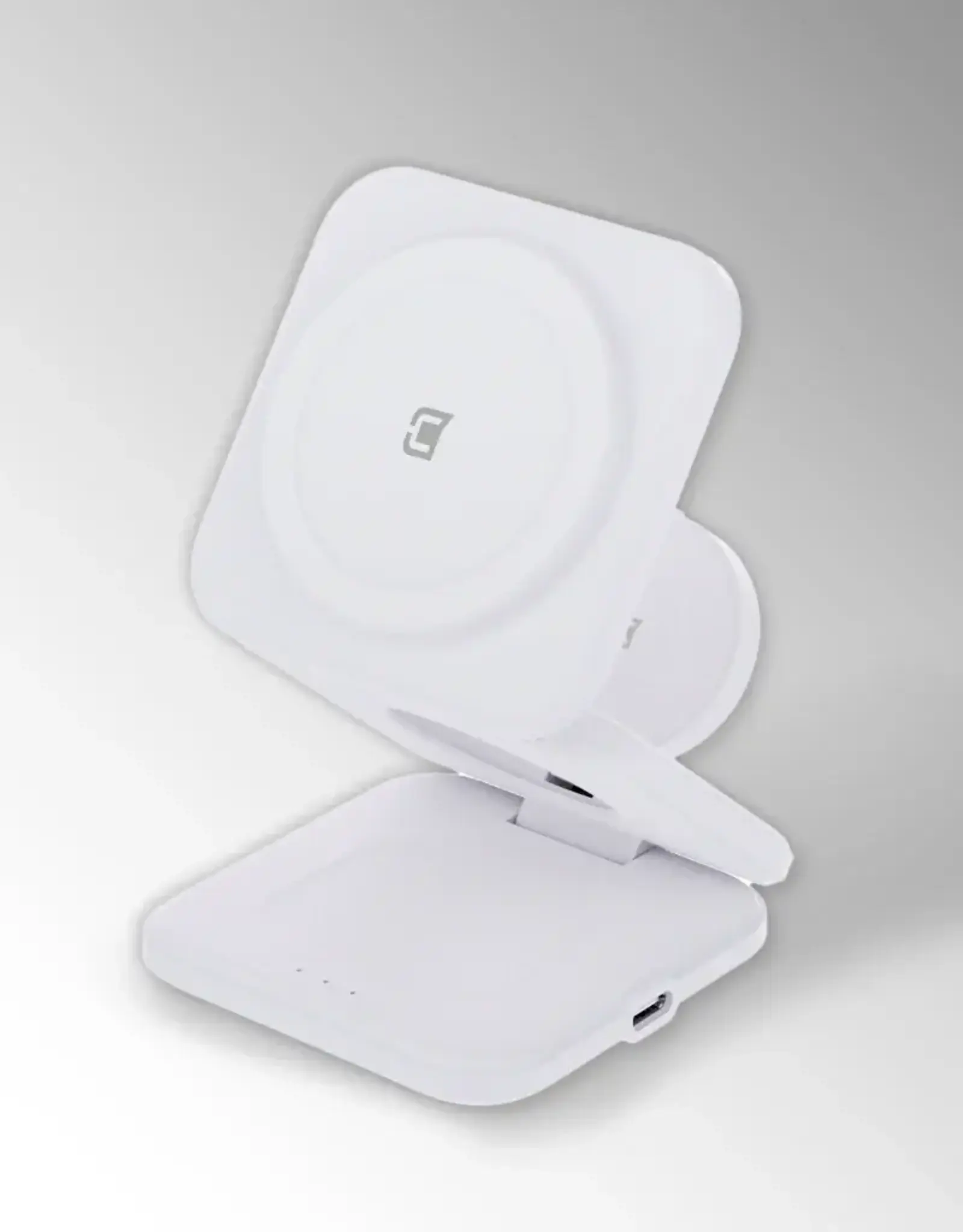 Nitro 3-in-1 MagSafe Charging Station - White