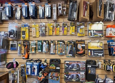 KNIVES/ACCESSORIES