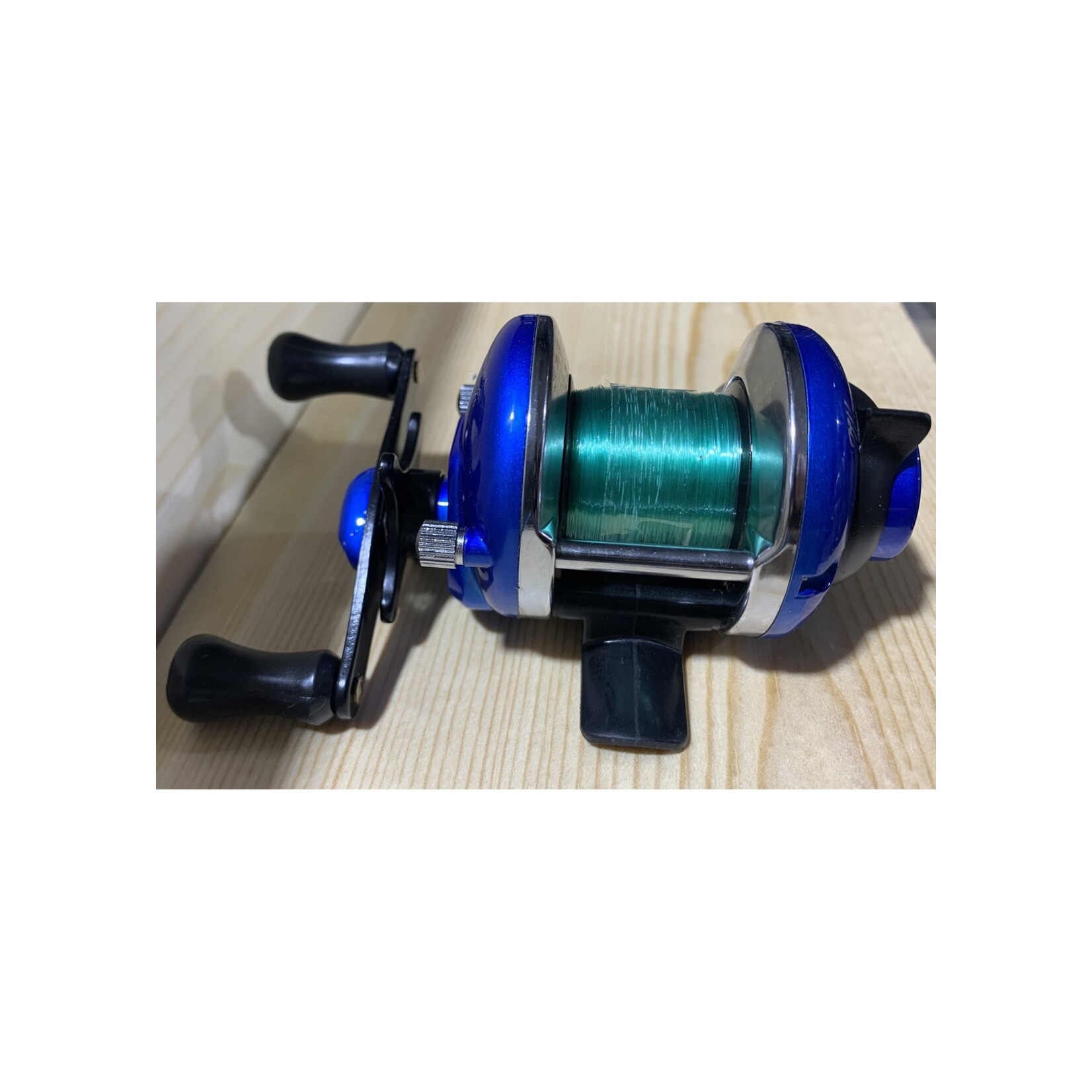 BELL OUTDOORS WONDER STRIKE 2BB ICE REEL W/ LINE