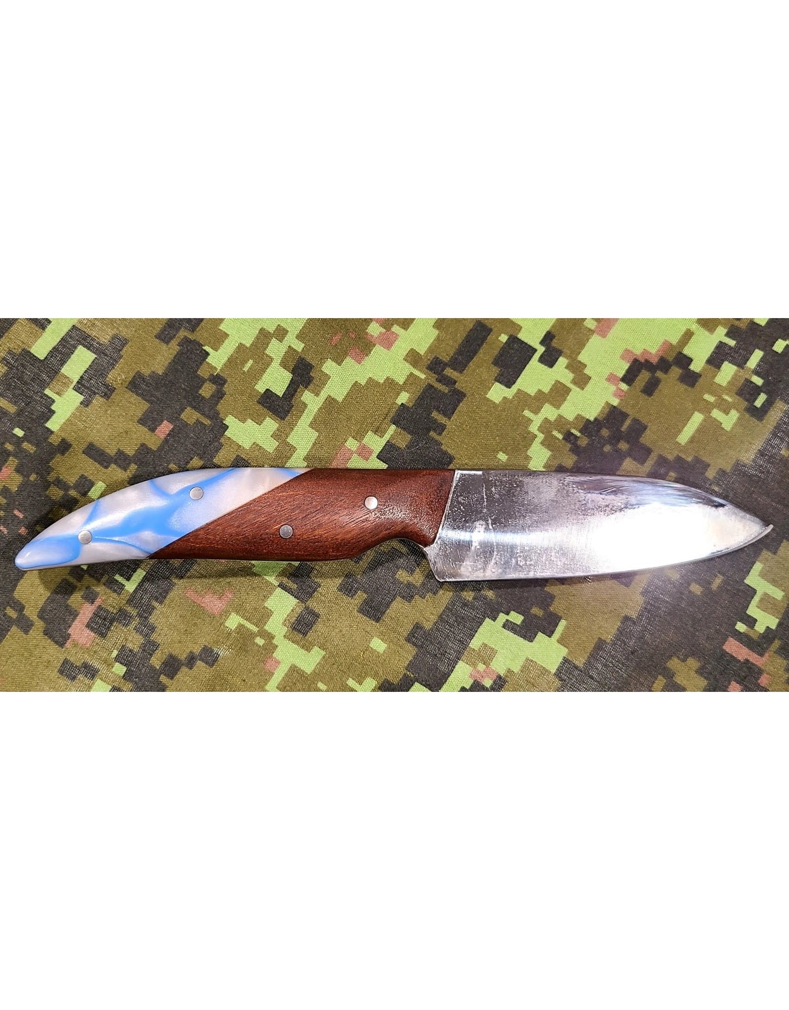 CUTTING EDGE CONSIGN CE BLUE MARBLE KNIFE W/ LEATHER SHEATH