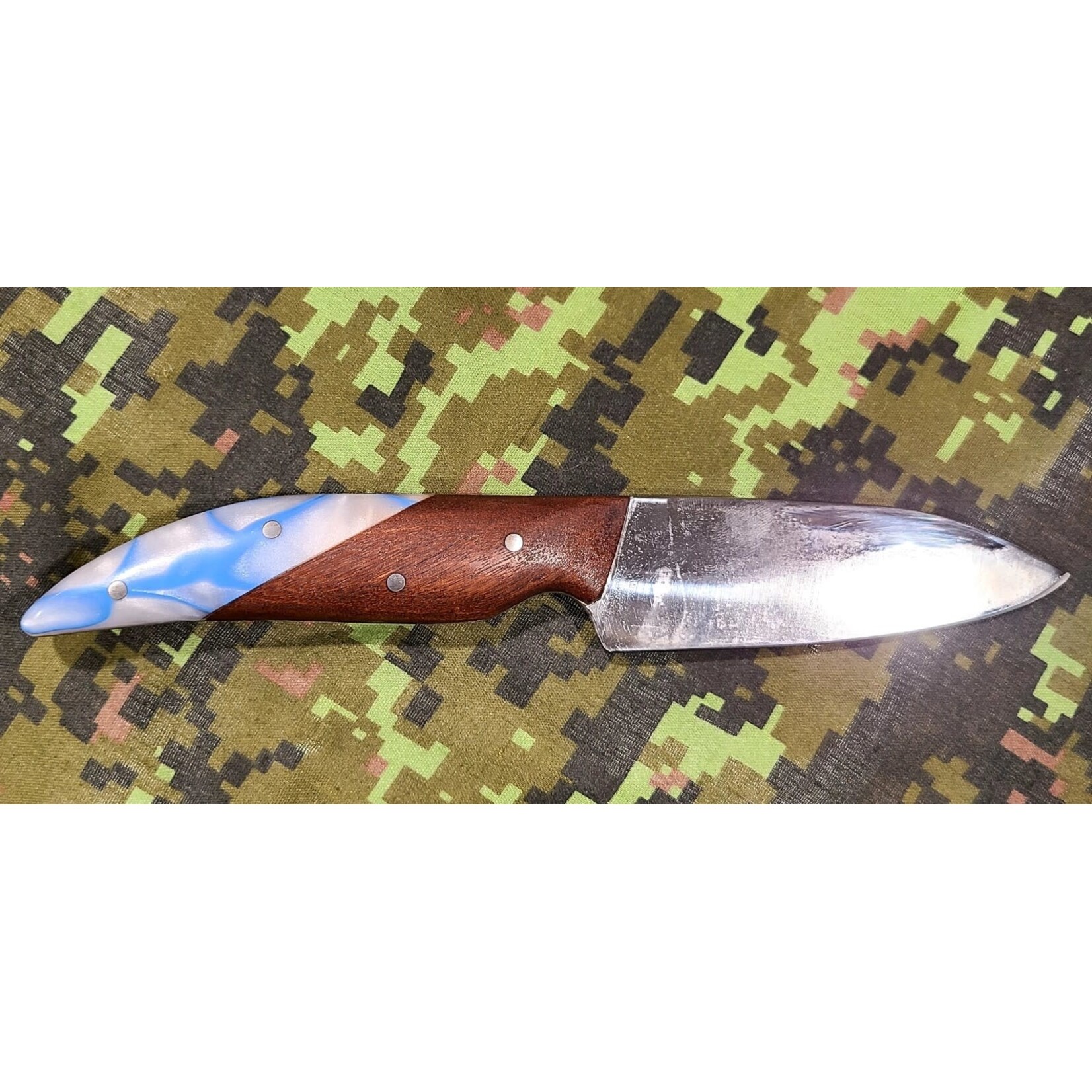 CUTTING EDGE CONSIGN CE BLUE MARBLE KNIFE W/ LEATHER SHEATH