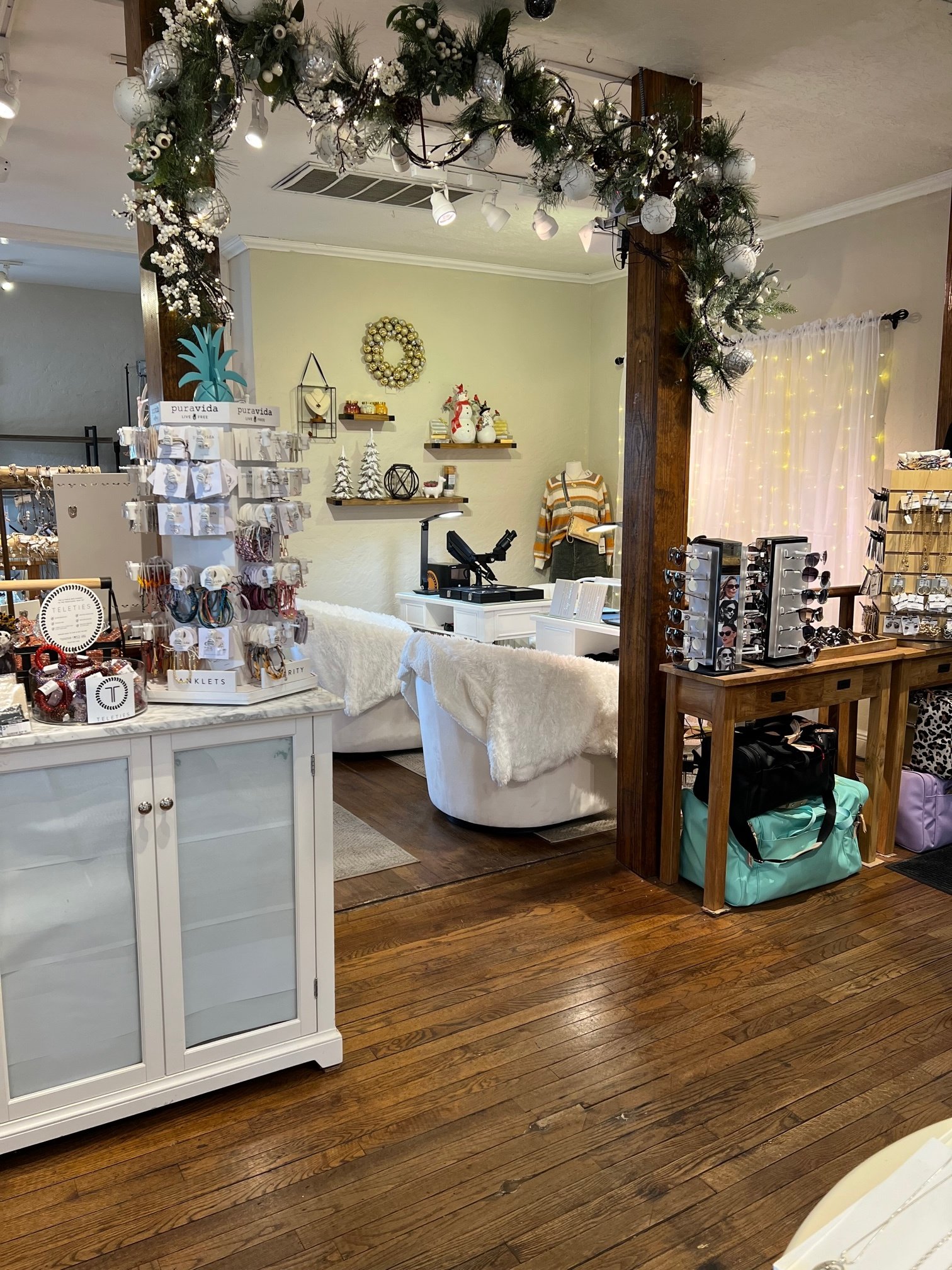 Simple Wildflower boutique brings permanent jewelry trend to Spokane