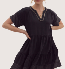 ENTRO Black Contrast Stitch Tiered Short Sleeve V-Neck Dress