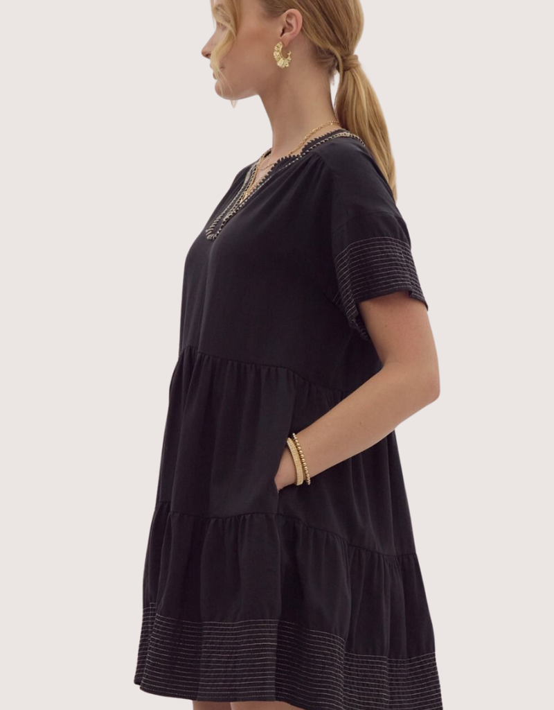 ENTRO Black Contrast Stitch Tiered Short Sleeve V-Neck Dress