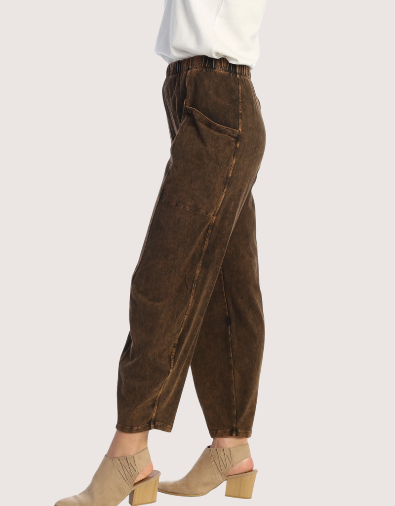 JESS & JANE Chocolate Cotton Spandex Pants