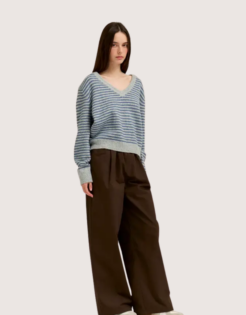 GRADE & GATHER Slouchy V Neck Pullover Grey and Sky Blue