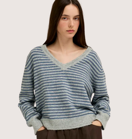 GRADE & GATHER Slouchy V Neck Pullover Grey and Sky Blue
