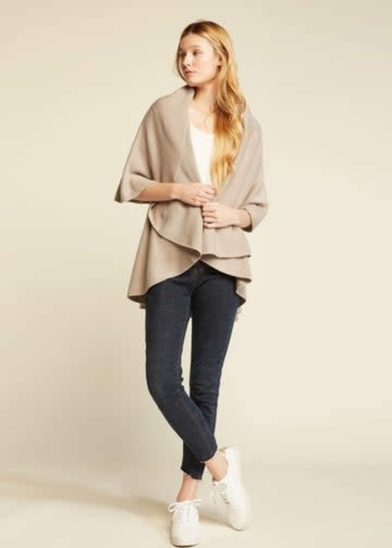 Look Shawl Vest (Tan)