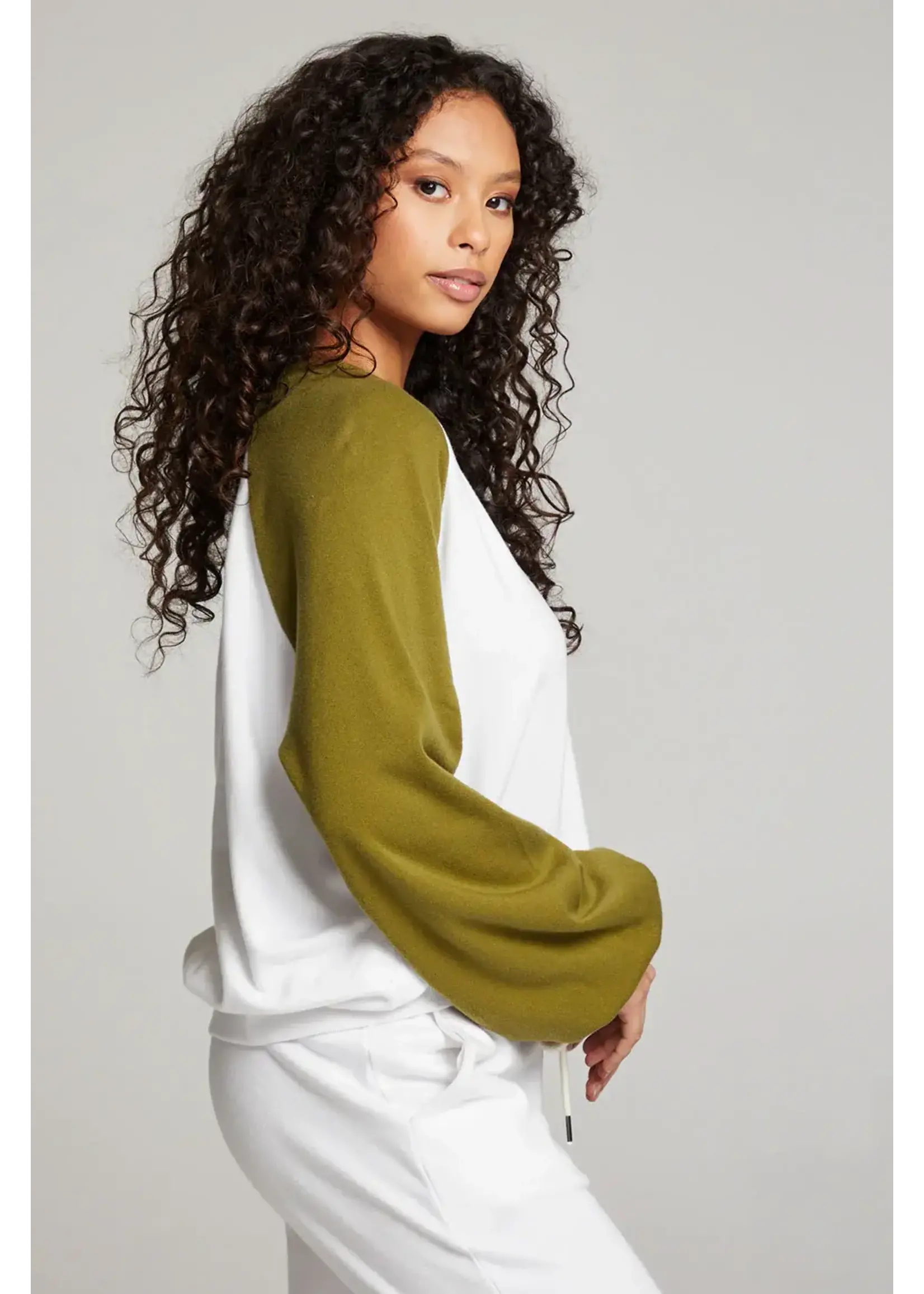 Chaser Hannah V-Neck Pullover (Sand Color Block)