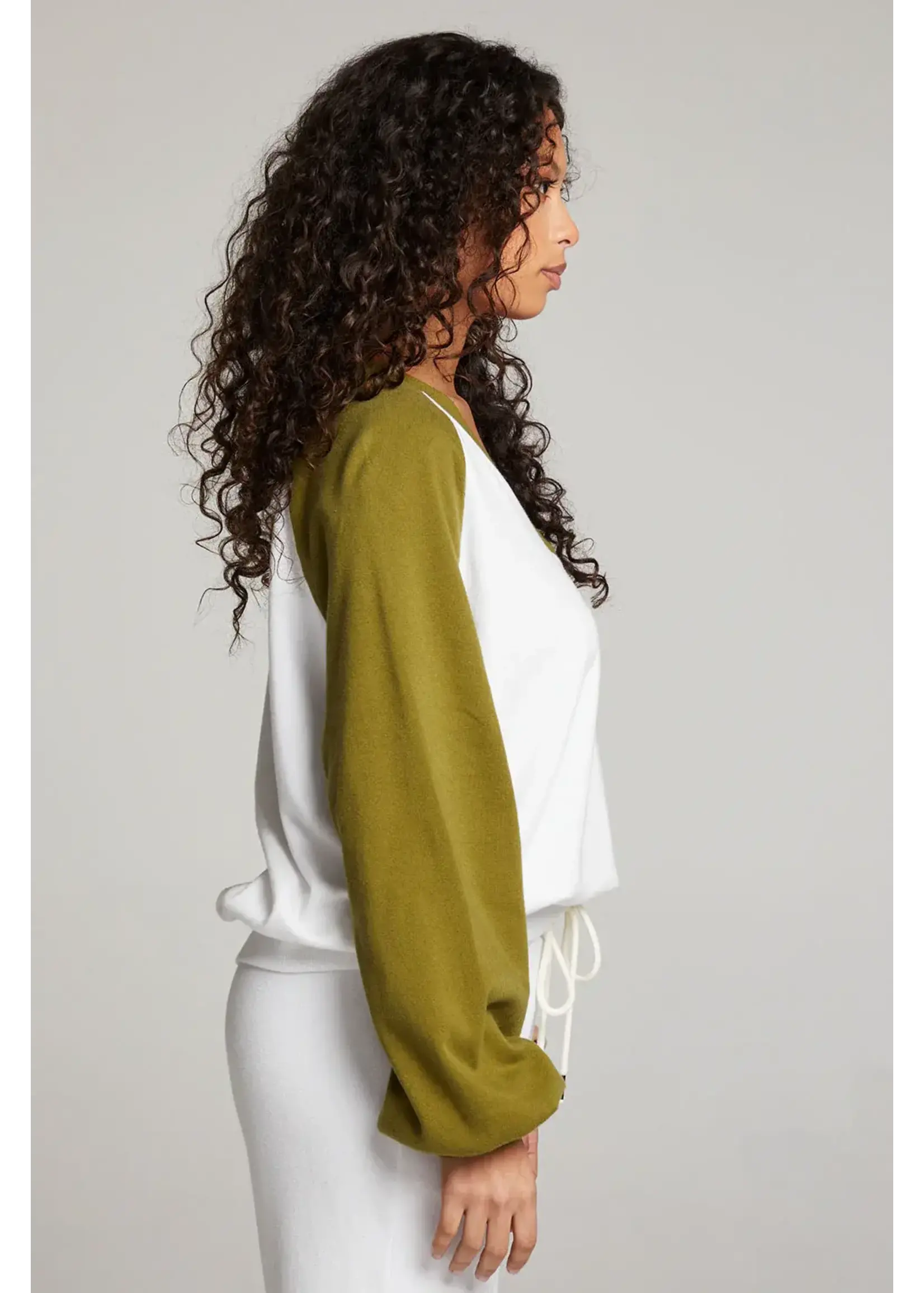 Chaser Hannah V-Neck Pullover (Sand Color Block)