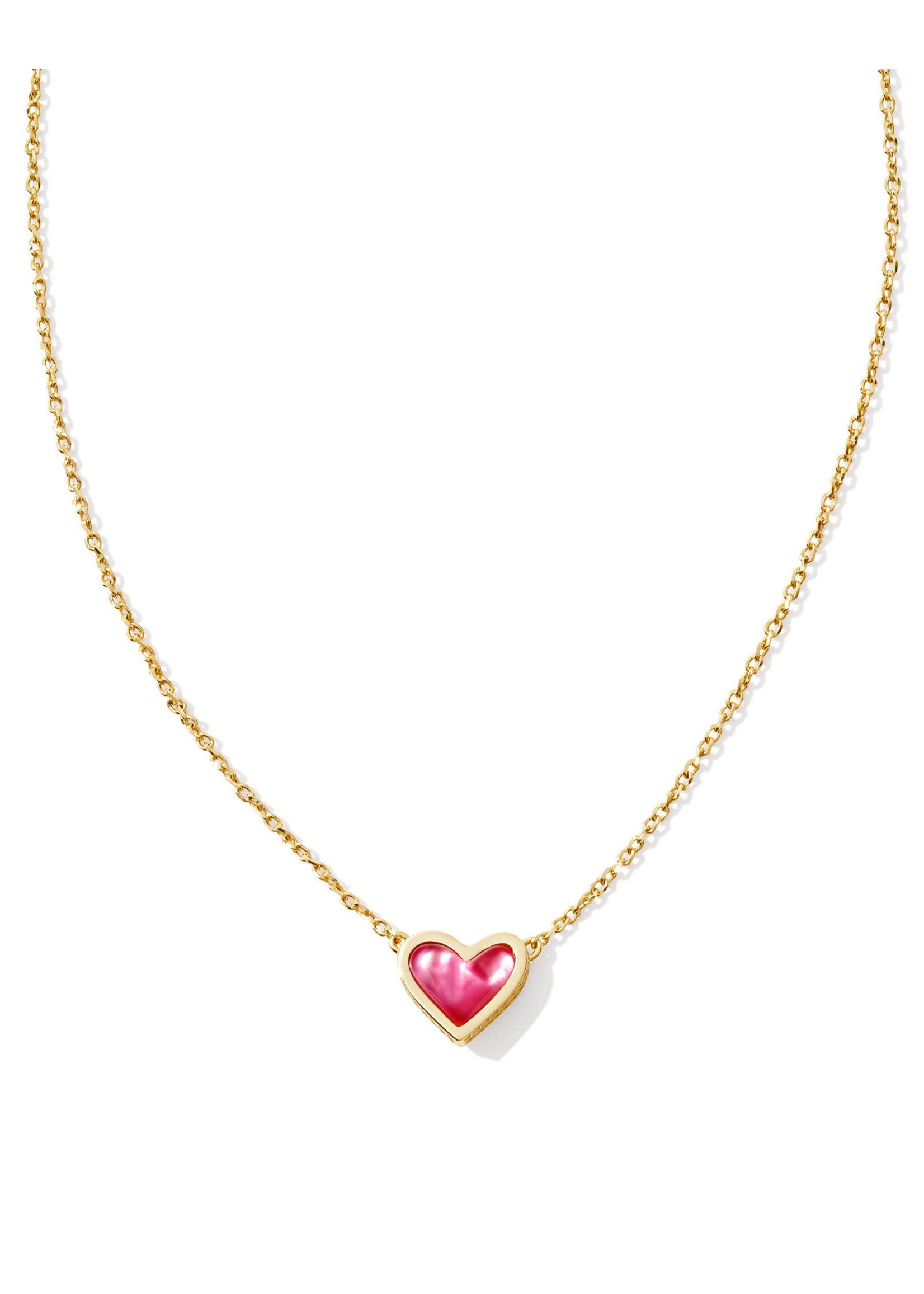 Kendra Scott FRAMED ARI HEART SHORT PENDANT NECKLACE