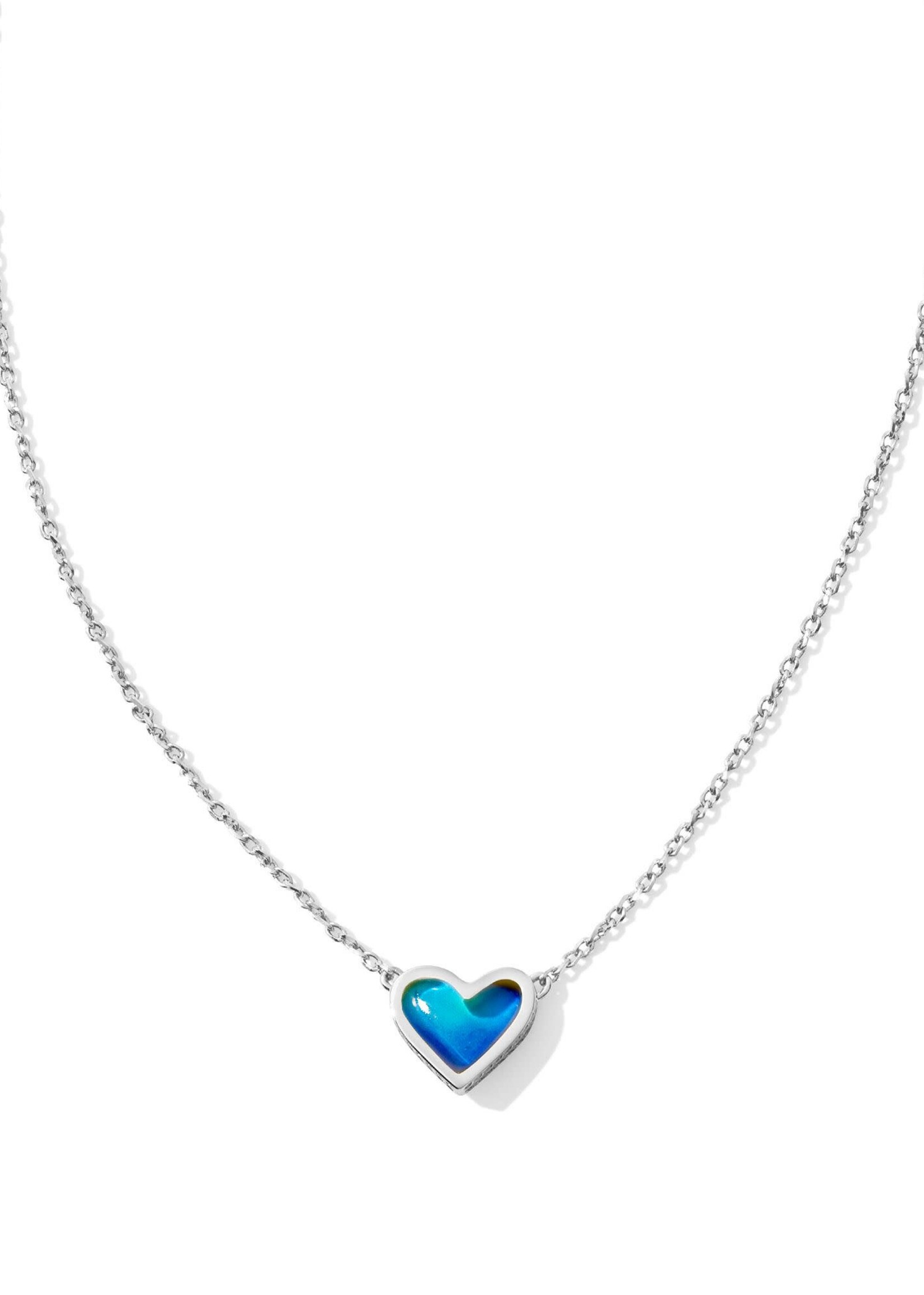 Kendra Scott FRAMED ARI HEART SHORT PENDANT NECKLACE