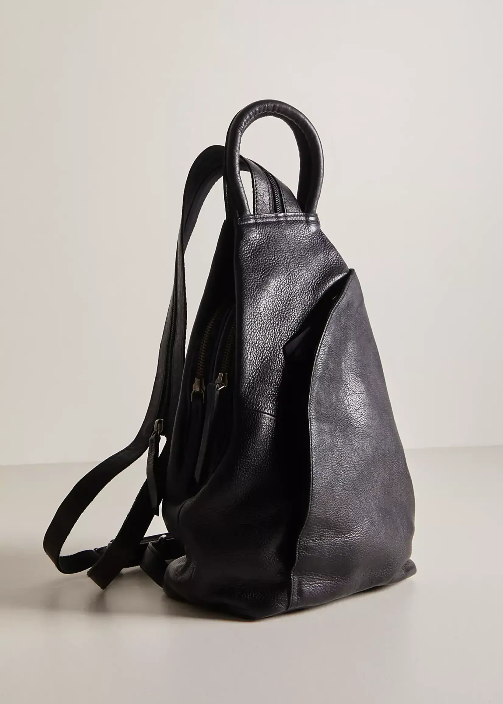 Free People Soho Convertible Sling Bag  (Black)