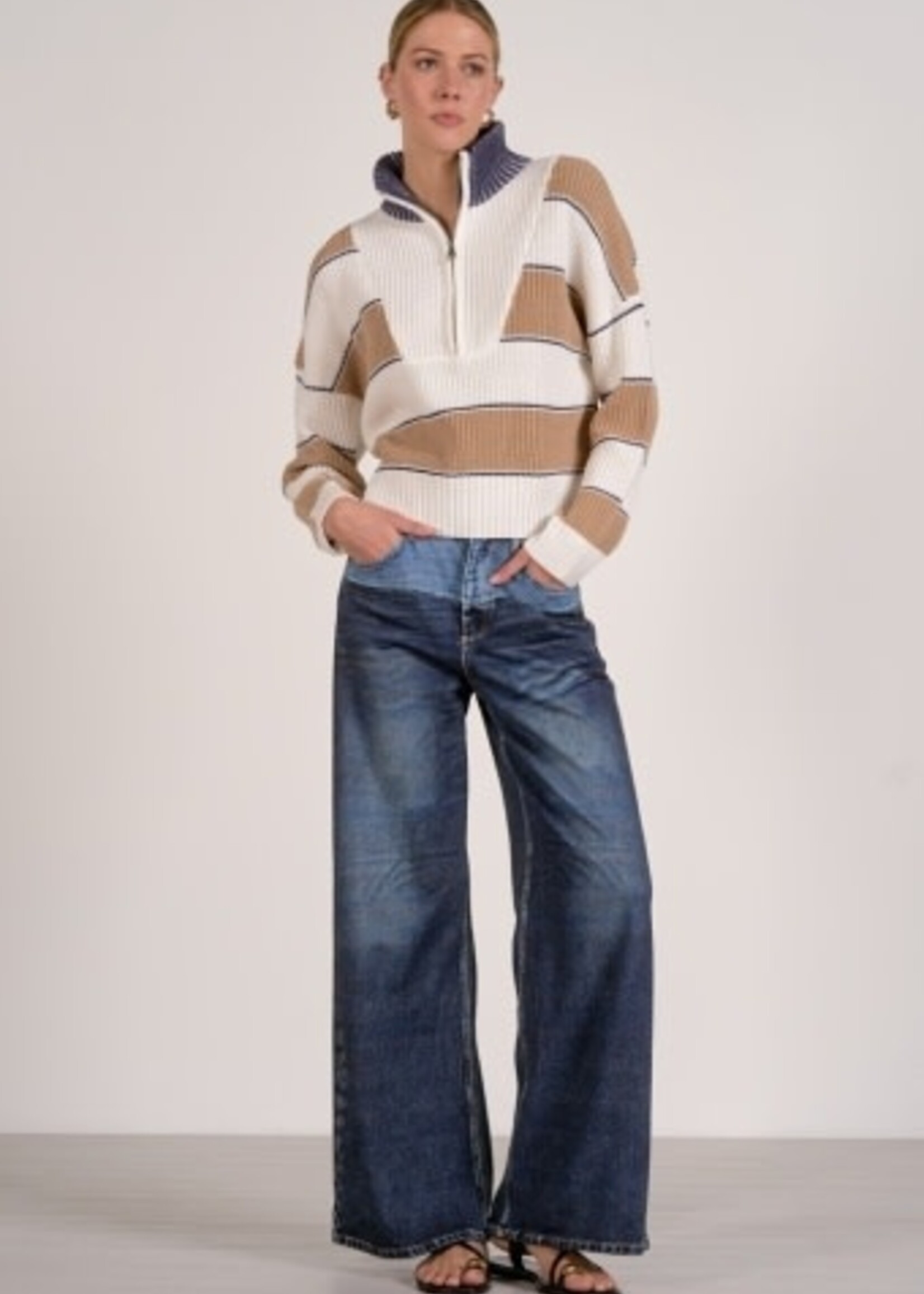 Elan 1/4 Zip Sweater (Camel/White)