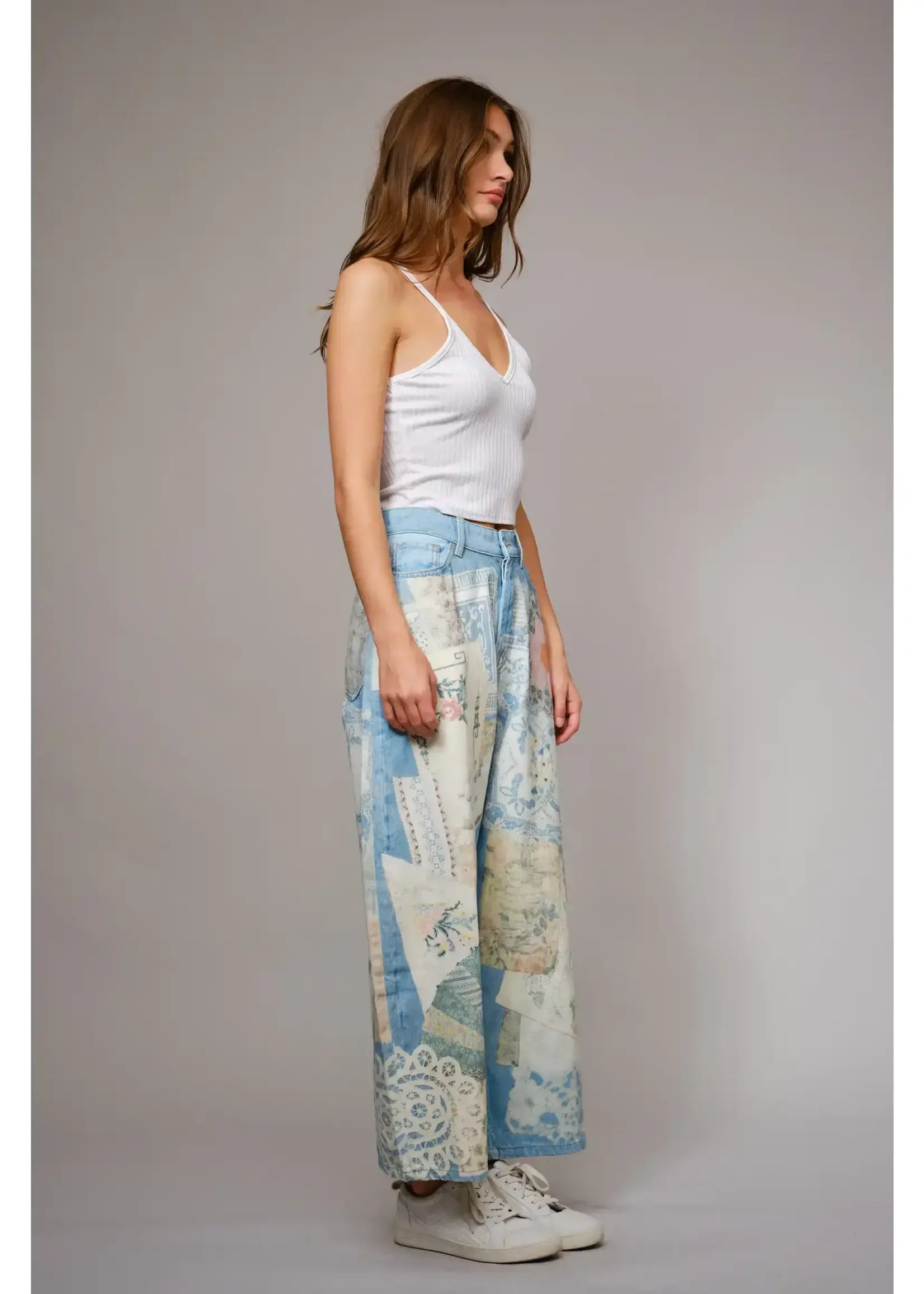 Blue B Patch Print Barrel Leg Jeans (Light Denim)